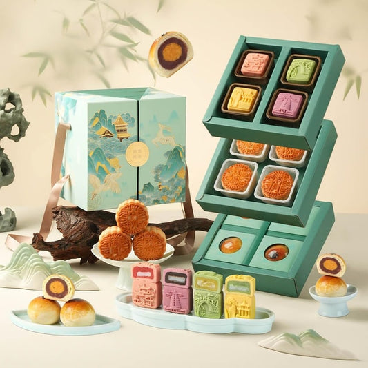 Cloud Full Moon Mooncake Gift Box 28.21 oz